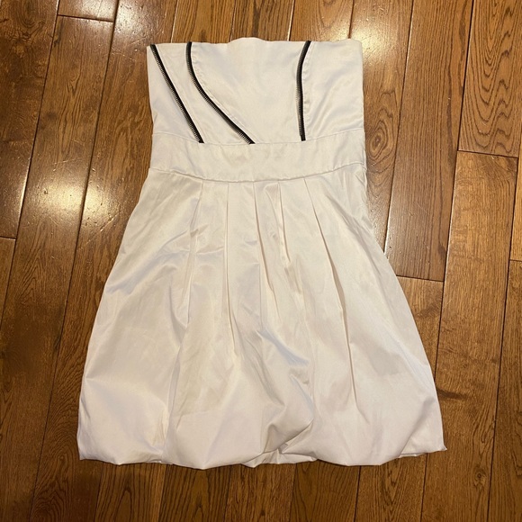 Mini bubble dress - Picture 1 of 3